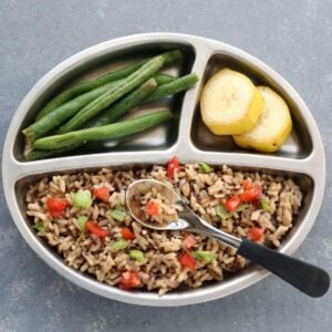 Present foods on sectioned plates or mats!